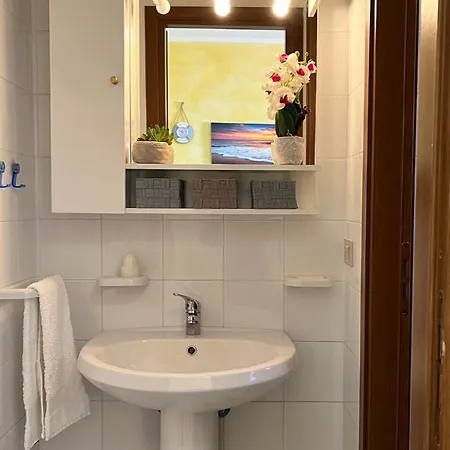 アパート Sardinia Re - Casa Angela カステルサルド