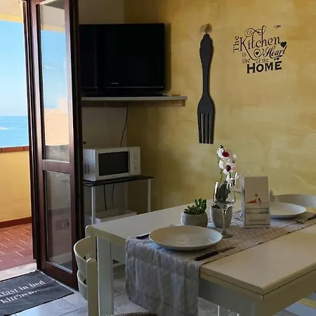 Sardinia Re - Casa Angela アパート カステルサルド