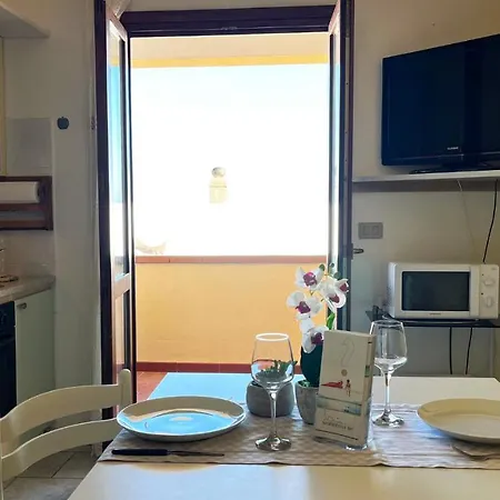 Sardinia Re - Casa Angela カステルサルド